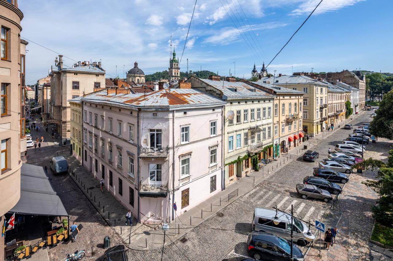 Апартаменты Historical Center Of Львов Экстерьер фото